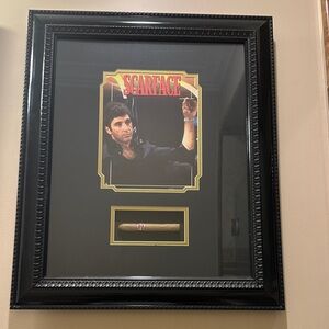 Scarface frame with cigar